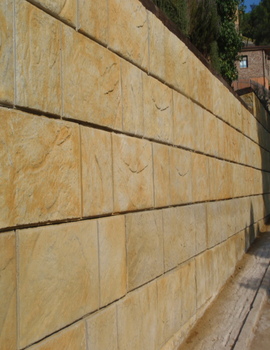 Murs de tancament de perímetre i contenció de Formigó